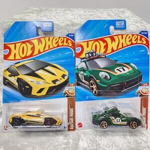 Hot Wheels Lamborghini Huracán Yellow & Porsche 911 Rallye Green 2-Car Lot